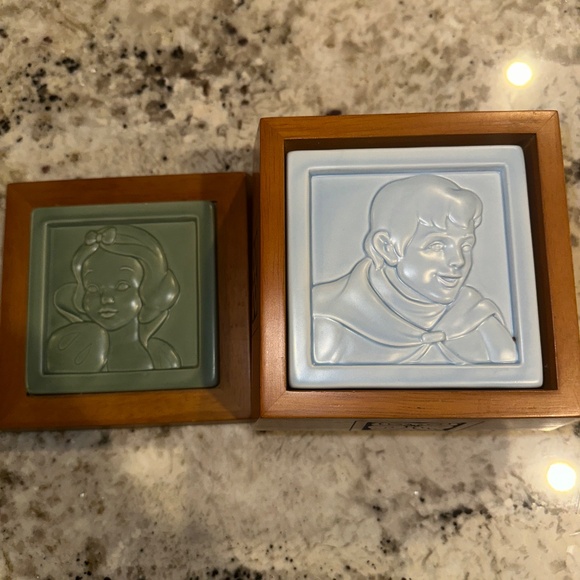 *NEVER USED WITHOUT TAGS* Vintage Disney Store Snow White Ceramic Coaster Set - Picture 7 of 9